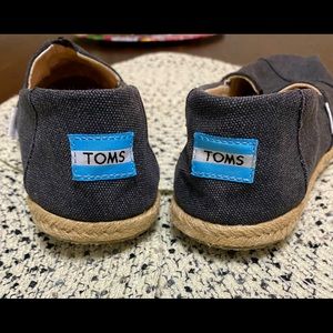 Tom’s dark denim espadrilles, woman’s size 9.5.